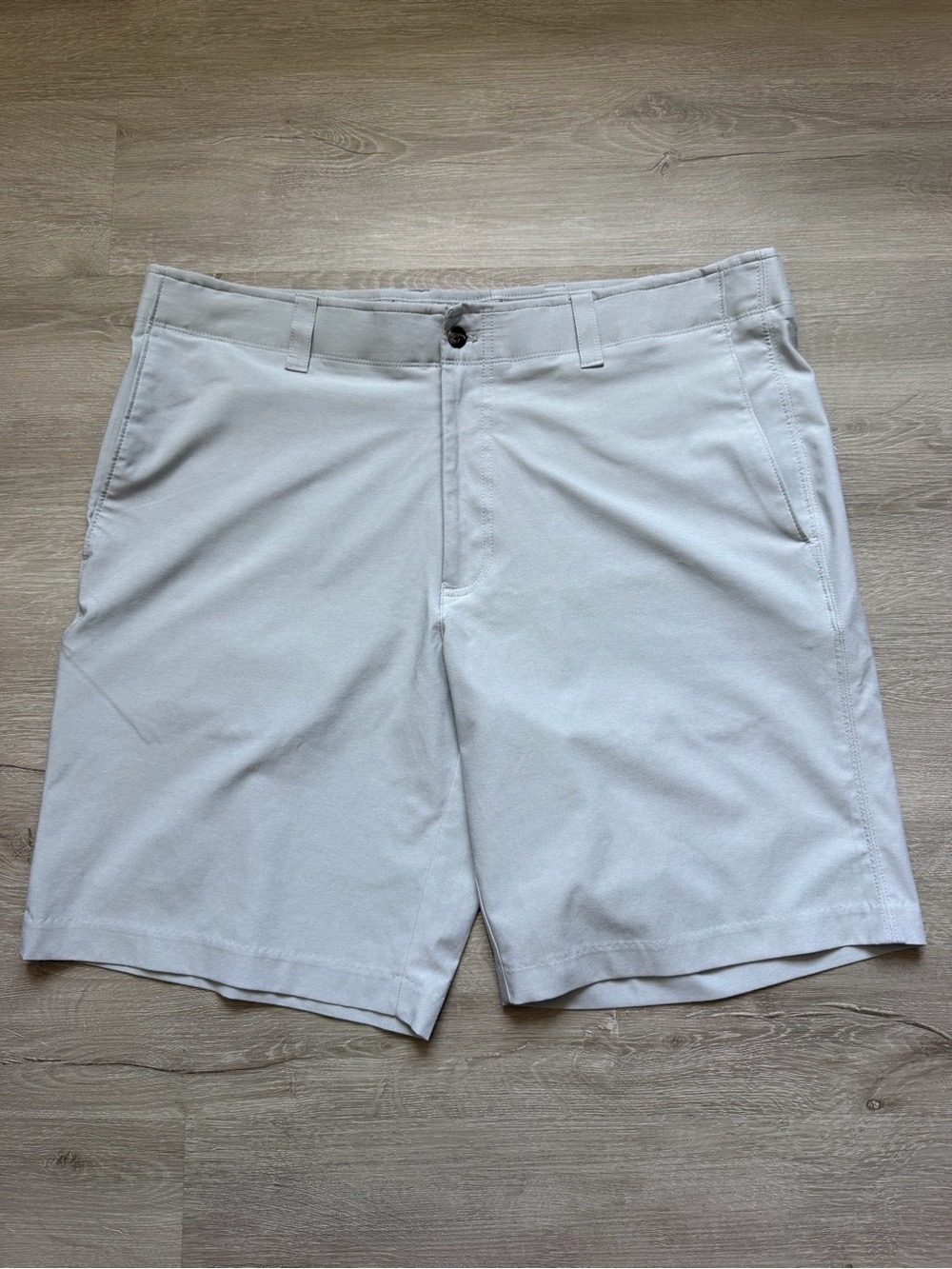 Callaway Golf Performance Shorts Light Gray Size 38 Stretch Flat Front